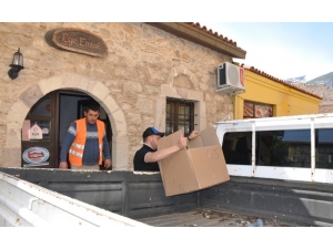 Milaslı Hayırsever Kardeş 20 Bin Adet Maske Alıp Dağıttı