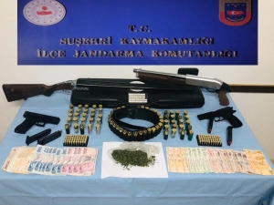 Kumar Oynayan 18 Kişiye 80 Bin Lira Para Cezası