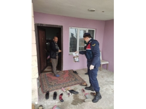 Bozüyük’te Köylülerin İhtiyaçlarını Jandarma Ekipleri Karşılıyor