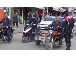 Kilis’te Vatandaşlar ‘Evde Kal’ Çağrısına Uymuyor