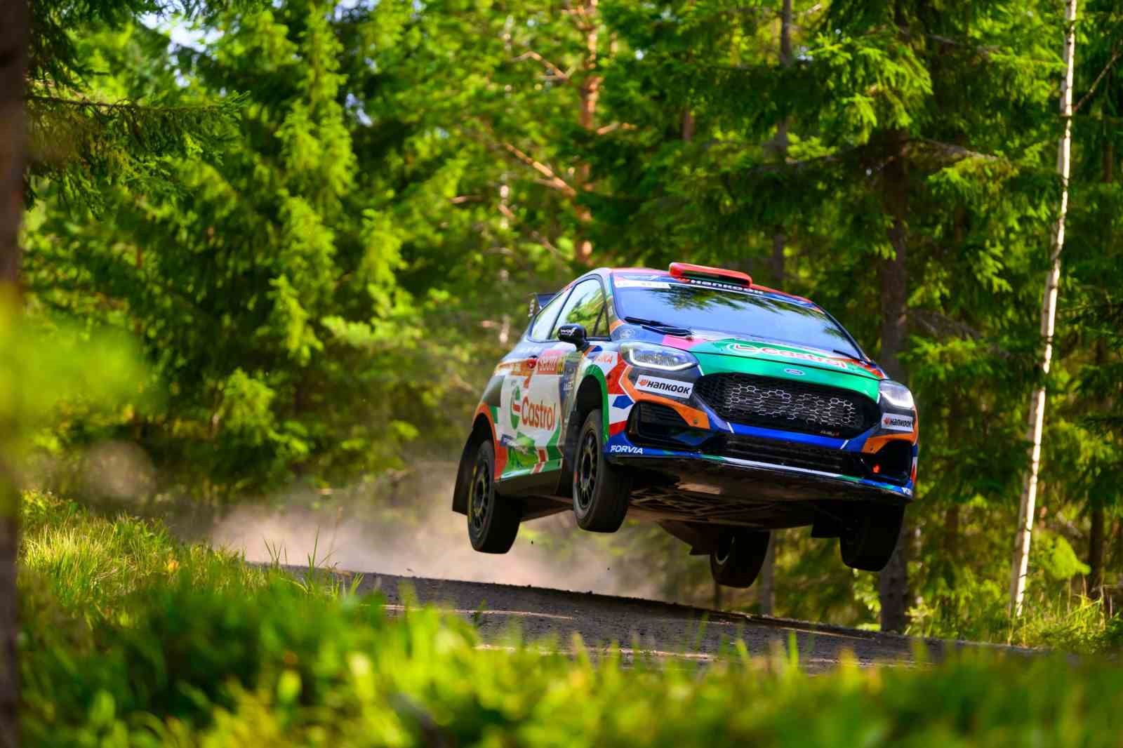castrol-ford-team-turkiye-finlandiya-rallisi-ni-besinci-sirada-tamamladi