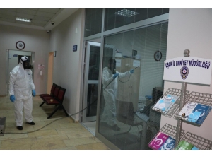 Uşak’ta Emniyet Binası Ve Araçlar Dezenfekte Edildi