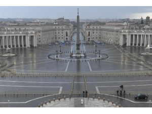 Vatikan’da Bir Kardinal Korona Virüse Yakalandı