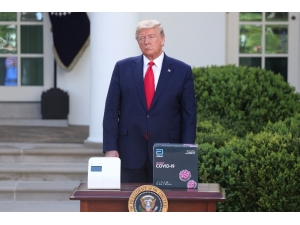 Abd Başkanı Trump, N95 Maskesini Dezenfekte Eden Cihazı Tanıttı