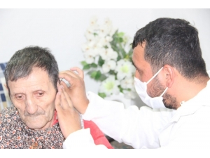 Yaşlılara Evlerinde Saç Ve Sakal Tıraşı Hizmeti