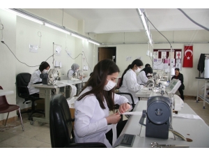 Fırsatçılara Karşı Meslek Lisesi Öğrencileri Harekete Geçti