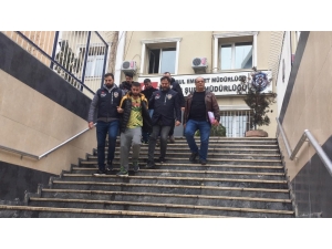 Onlarca Hırsızlık Yaptılar, Yakalanınca Çocuklarını Bahane Ettiler