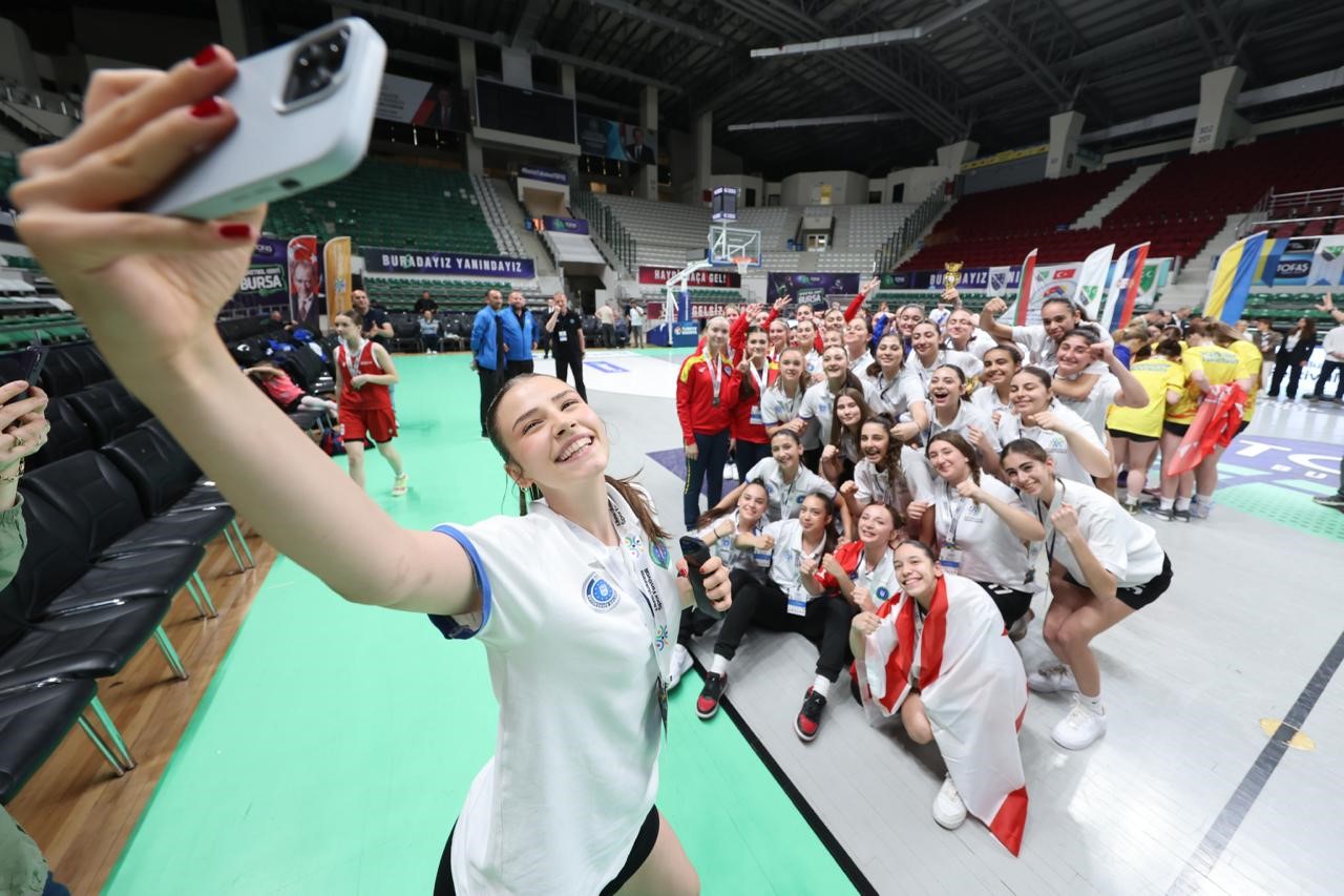 bursa-da-spor-senliklerinde-kardeslik-ruzgari