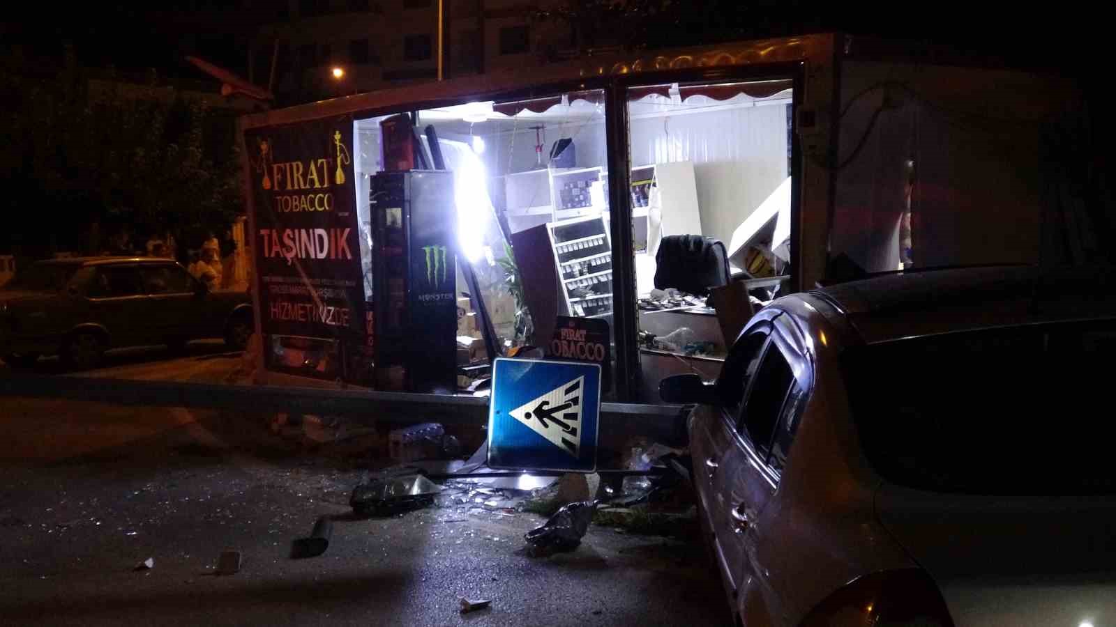 kontrolden-cikan-arac-konteyner-is-yerine-girdi-1-yarali
