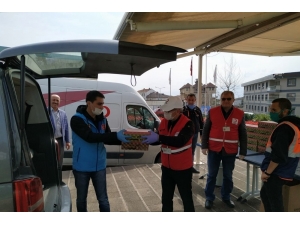 Müftülük, Diyanet Vakfı Ve Kızılay’dan, Kyk’da Karantinada Tutulan Öğrencilere Hediye Paketi