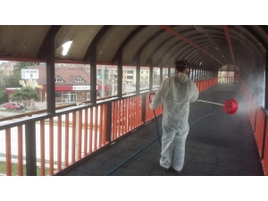 Düzce’de Üst Geçitler Dezenfekte Edildi