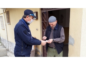 Kırıkkale Belediyesi Yaşlıların İhtiyaçlarını Karşılıyor