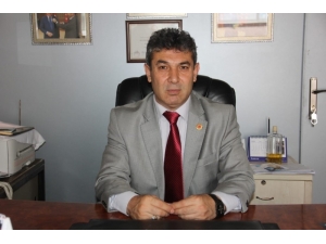 Muhtar, Maaşının Yarısını Bağışladı