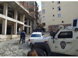 Silvan’da Akraba Kavgası Kanlı Bitti: 1 Yaralı