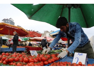 Antalya’daki Pazarlarda Tek/çift Numara Tezgah Uygulamasına Pazarcı Esnafından Destek