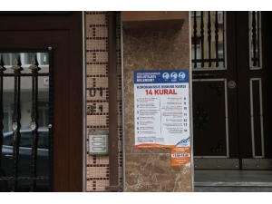 Sultangazi’de Apartman Girişlerine Korona Virüs Bilgilendirmesi