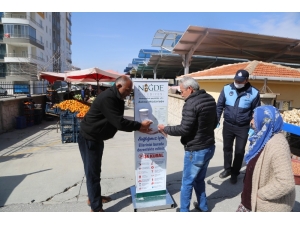 Pazar Yerlerine El Dezenfektanı Konuldu