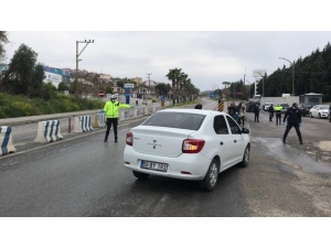 Kuşadası’nın Giriş Ve Çıkışlarında Korona Virüs Denetimi