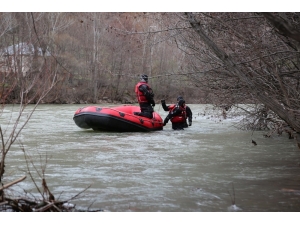 Kayıp Uzman Çavuş Güneş Ve Gülistan’ı Arama Çalışmaları Sürüyor