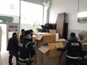 Bursa’da Kaçak Maske Ve Dezenfektan Operasyonu: 5 Gözaltı