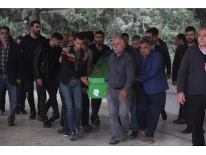 Ölüm Raporuna Sehven "Bulaşıcı Hastalık" Yazılınca 3 Mezarlığa Da Defnedilemedi