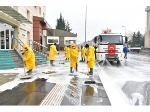Mamak’ta Sokak Ve Kaldırımlar Dezenfekte Ediliyor