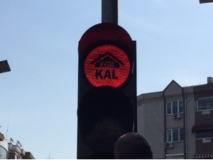 Trafik Işığında Mesaj Var