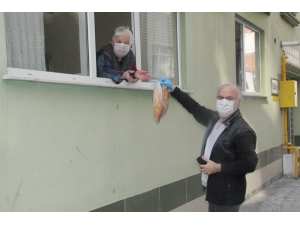 Annesi İçin 150 Kilometre Geliyor Ama Sarılamadan Dönüyor