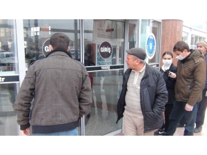 İnegöllü Umreciler Evlerine Döndü