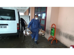 Diyarbakır’daki Sağlık Çalışanlarına Bir Destekte Gün Medya’dan