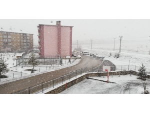 Erzurum’da Nisan Ayında Kar Sürprizi