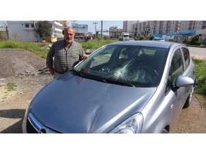 Şiddetli Yağmur Ve Doludan Demir Gölgelik Çöktü