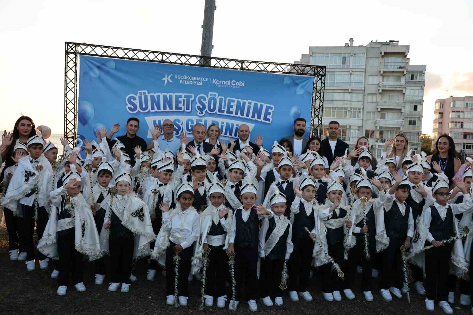 kucukcekmece-de-toplu-sunnet-soleni-coskusu