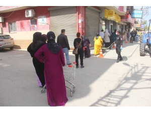 Korona Virüs Yardımında Sosyal Mesafe Uyarısı