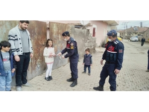 Bisiklet Almak İçin Biriktirdiği Parayı ‘Milli Dayanışma’ Kampanyasına Bağışladı