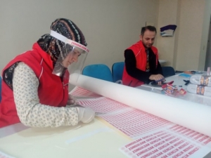 Sağlık Çalışanları İçin İki Bin Adet Siper Maske Üretimine Geçtiler
