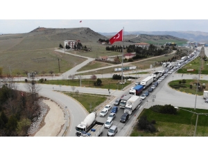 43 İlin Geçiş Noktasındaki Tüm Araçlar Durduruldu