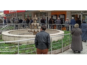 Devrek’te Sosyal Mesafe Kuralına Uyulmuyor