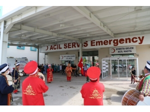 Mehteranlar Sağlık Çalışanları İçin Çaldı