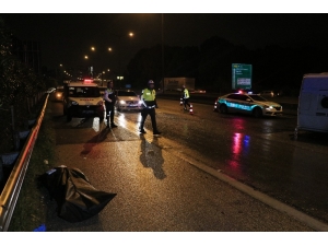 Otoyolda İşçi Servisi İle Otomobil Çarpıştı: 1 Ölü, 6 Yaralı