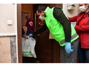 Mamak’tan 65 Yaş Üstüne Gıda Ve Hijyen Paketi