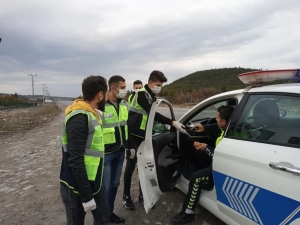 Jandarma, Polis Ve Sağlık Çalışanlarını Ziyaret Edip İkramda Bulundular