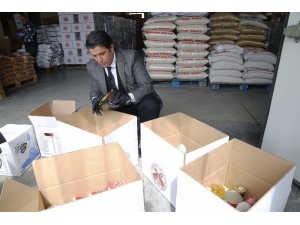 Döşemealtı Belediyesi’nden 65 Yaş Üzeri 600 Kişiye Gıda Yardımı