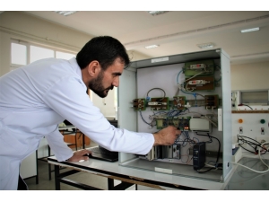 Fü’de "Yapay Zeka Tabanlı Solunum Cihazı’ Geliştirildi