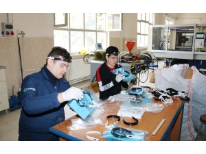 Konya’da İki Meslek Lisesi Koruyucu Maske Üretti