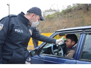 Niksar’da Sürücü Ve Yolculara Ateş Ölçümü.