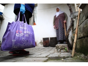 Korona Virüs Nedeniyle Dışarı Çıkmaları Kısıtlanan 65 Yaş Üzeri Vatandaşların İhtiyaçları Karşılanıyor
