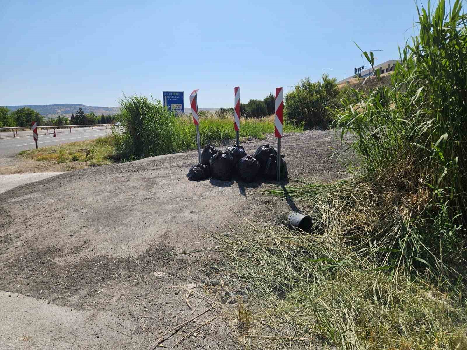 bilecik-te-jandarma-poset-poset-cop-topladi