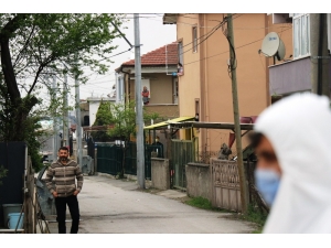 Sakarya Şehir Merkezinde Bir Sokak Karantina Altına Alındı