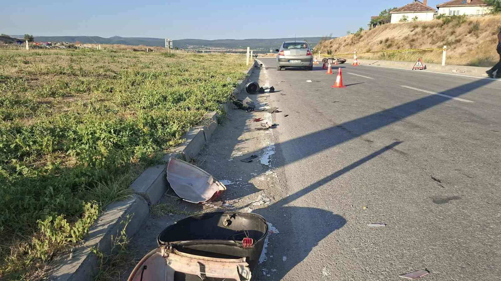 kutahya-da-otomobilin-carptigi-elektrikli-bisikletin-surucusu-hayatini-kaybetti